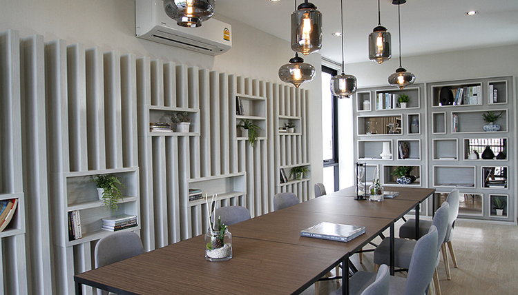 รูปภาพ ฟลอรา ติวานนท์ (Flora Tiwanon)