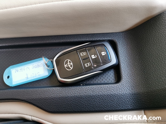 รูปภาพ โตโยต้า Toyota Majesty 2.8 Grande ปี 2019