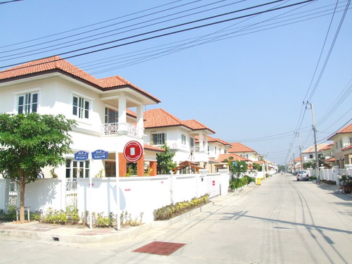 รูปภาพ เค.ซี.วงแหวนรามอินทรา (K.C. Wongwaen-Ram-Indra)