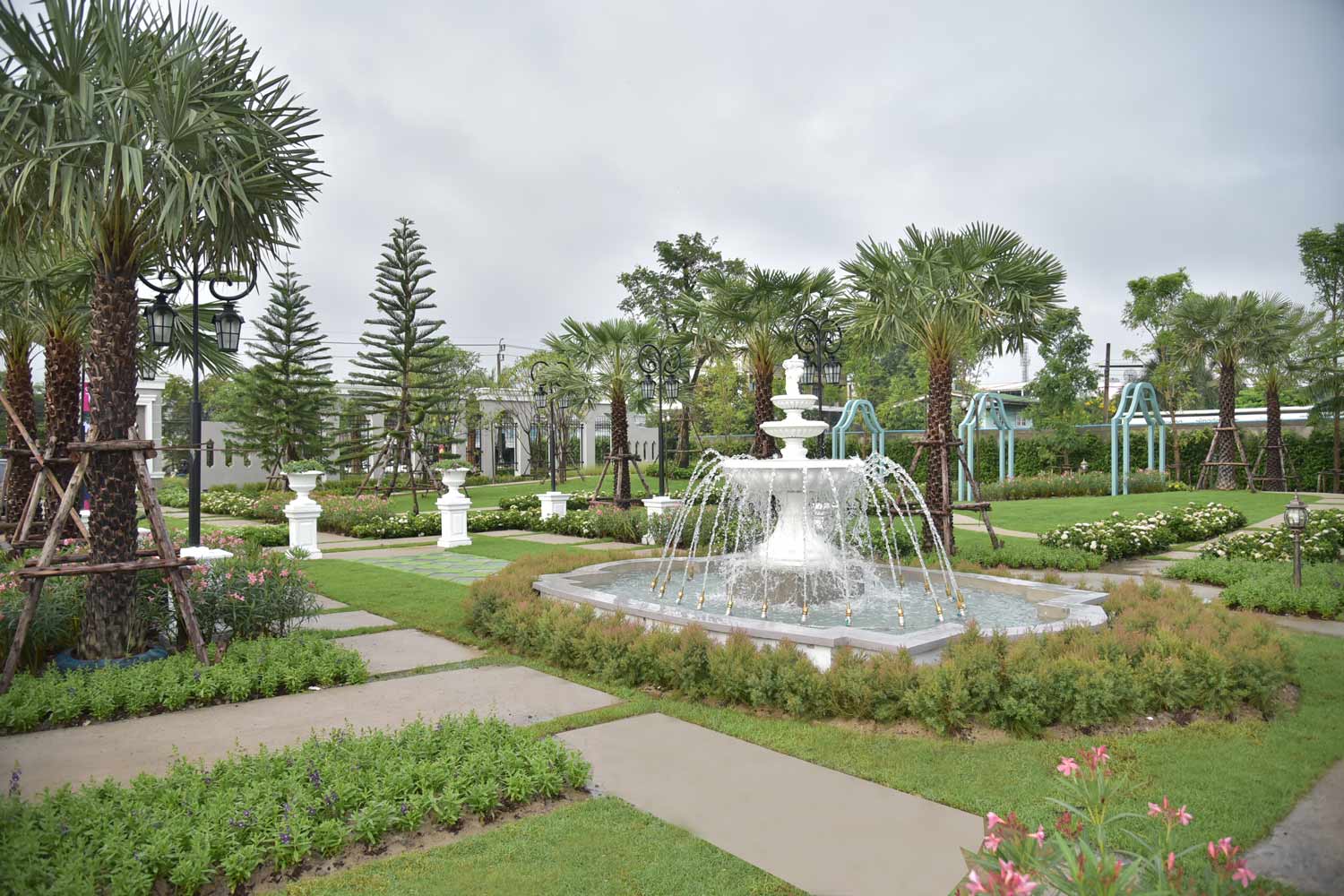 รูปภาพ โกลเด้น ทาวน์ พหลโยธิน - สะพานใหม่ (Golden Town Phahonyothin - Sapanmai)