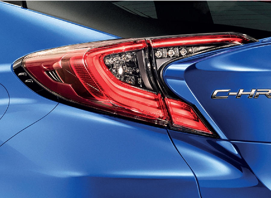 รูปภาพ โตโยต้า Toyota C-HR HV Premium Safety ปี 2021