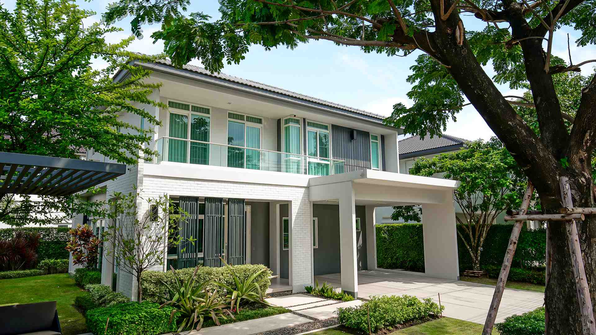 รูปภาพ มัณฑนา ศรีนครินทร์ ร่มเกล้า (Manthana Srinakarin - Romklao)