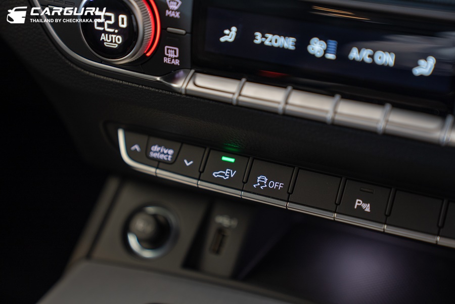 รูปภาพ อาวดี้ Audi Q5 55 TFSI e quattro S line Black Edition ปี 2022