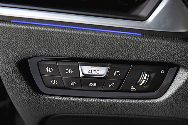 รูปภาพ บีเอ็มดับเบิลยู BMW Series 3 320d Sport ปี 2019