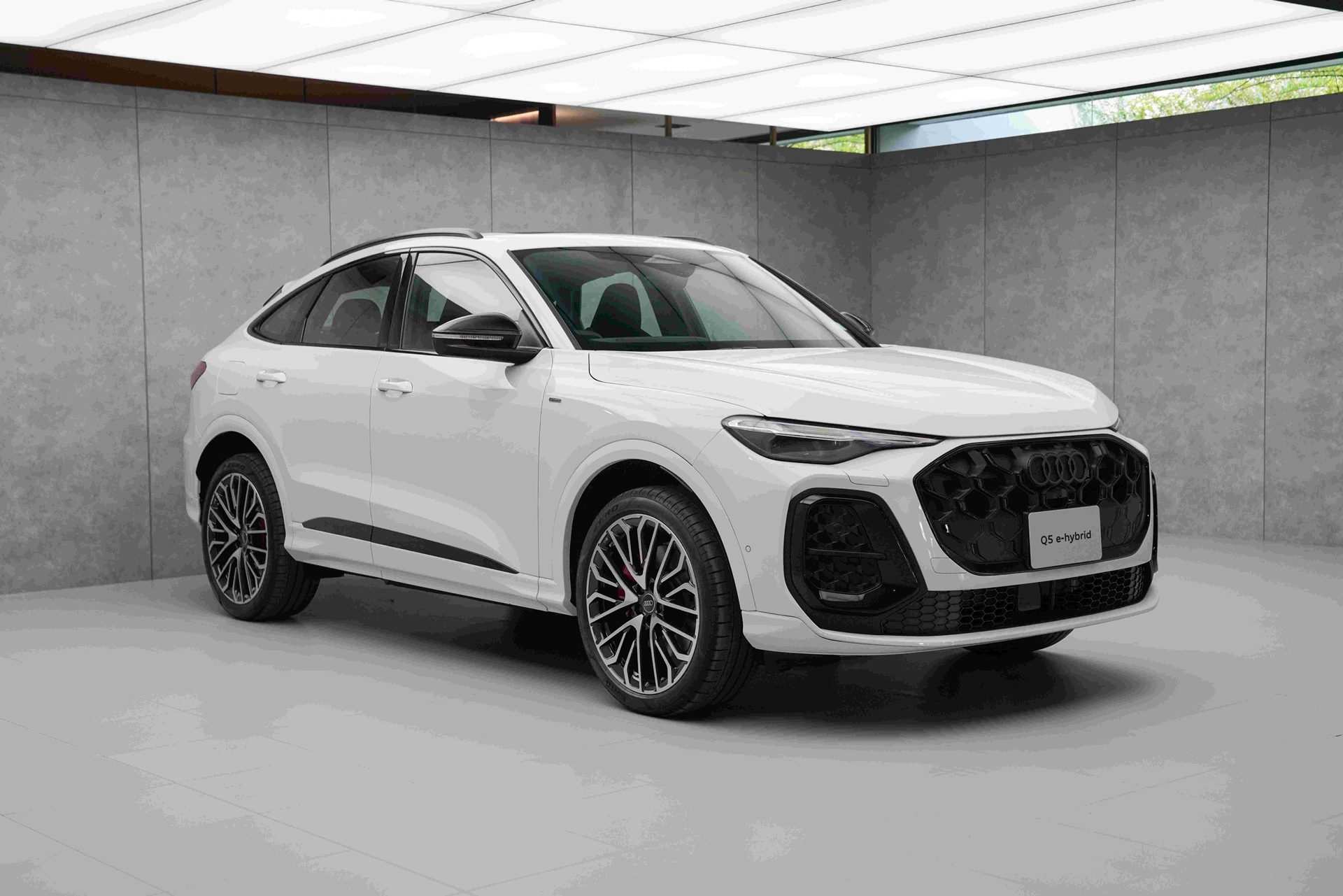 รูปภาพ อาวดี้ Audi Q5 Sportback e hybrid quattro Tech Pro ปี 2025
