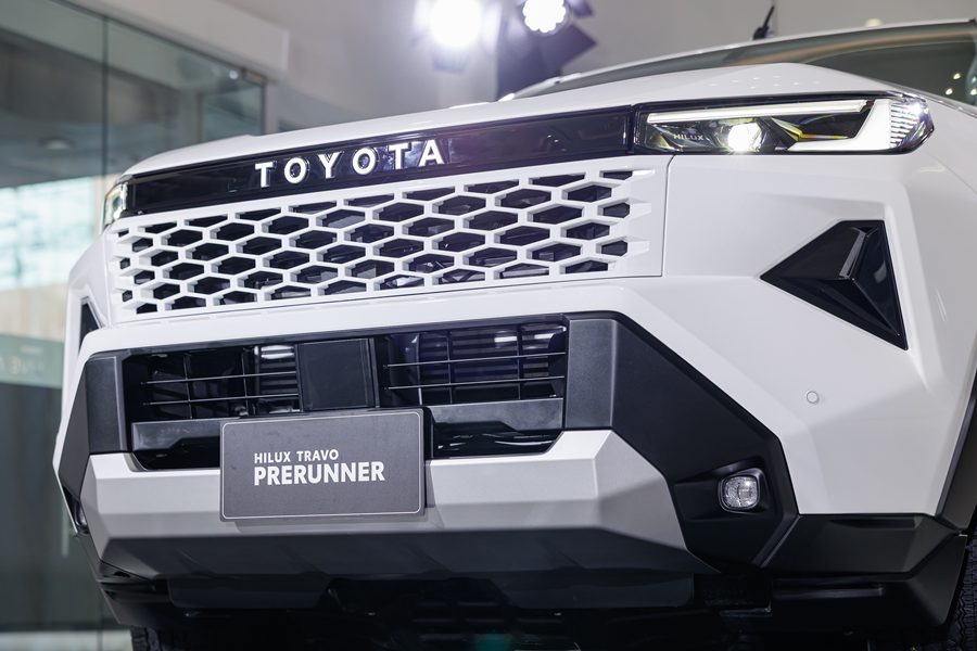 รูปภาพ โตโยต้า Toyota Hilux Travo Double Cab Prerunner 2.8 Premium MT ปี 2025