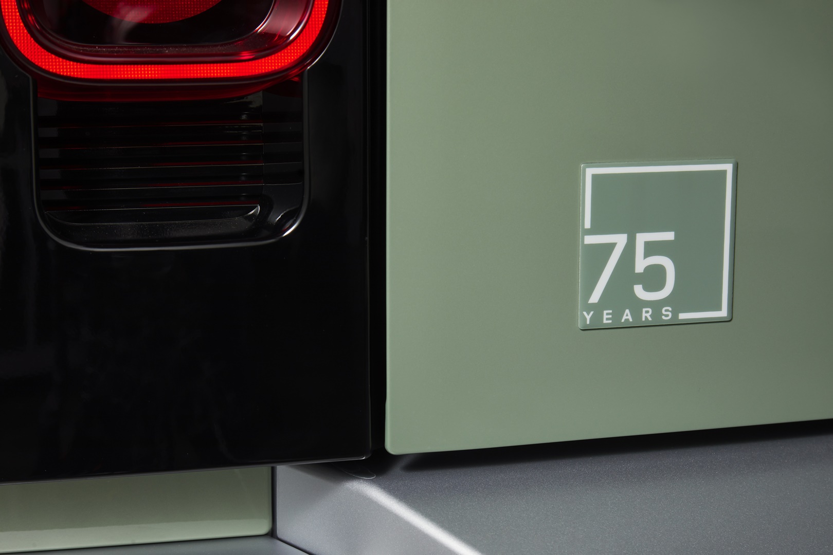 รูปภาพ แลนด์โรเวอร์ Land Rover Defender 75TH Limited Edition ปี 2023