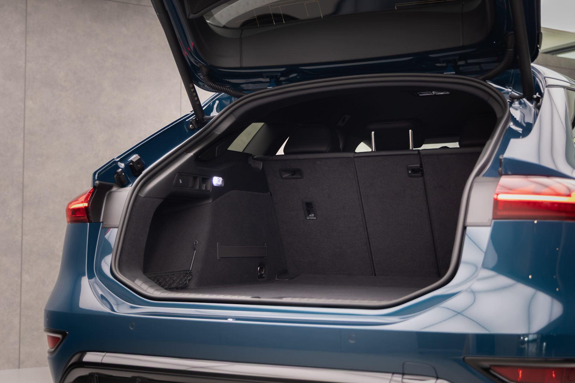 รูปภาพ อาวดี้ Audi S6 Avant e-tron quattro ปี 2025