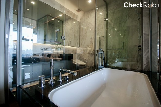 รูปภาพ ศาลาแดง วัน (Saladaeng One)