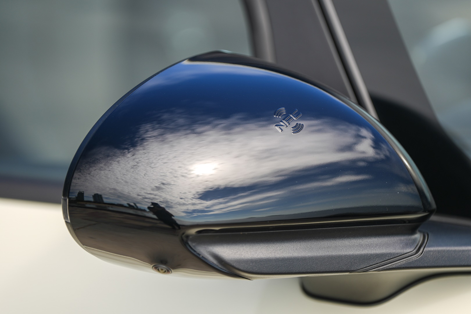 รูปภาพ บีวายดี BYD Dolphin Standard Range ปี 2023