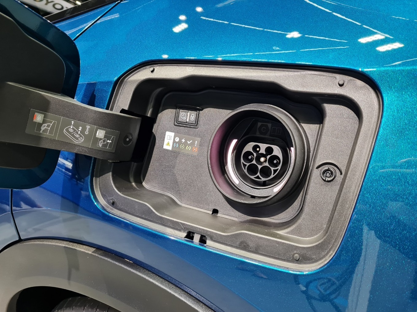 รูปภาพ เปอโยต์ Peugeot 408 PHEV ปี 2023