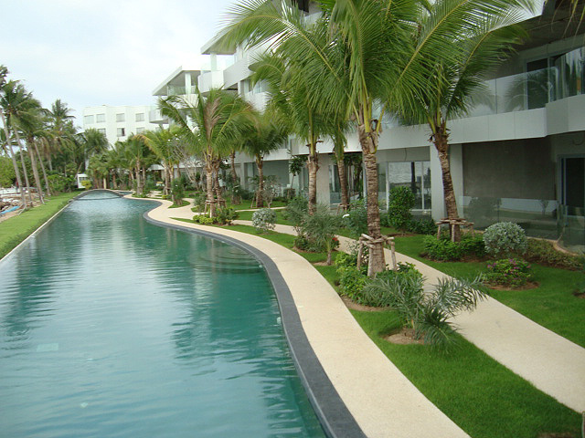 รูปภาพ โอเชียน เอจ (Ocean's Edge)