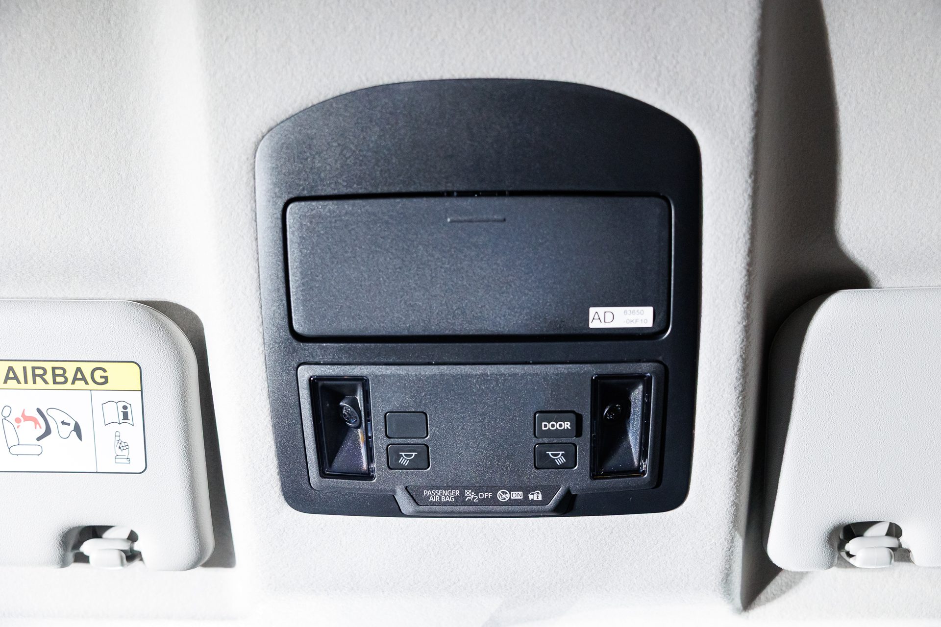 รูปภาพ โตโยต้า Toyota Hilux Travo Double Cab Prerunner 2.8 Smart MT ปี 2025