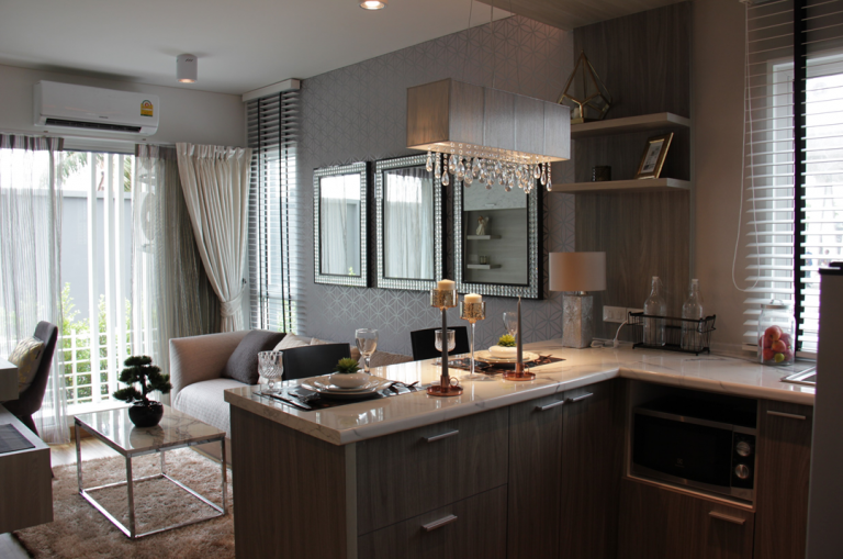 รูปภาพ ไอริส เวสท์เกต (Iris Westgate)