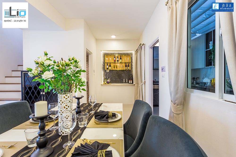 รูปภาพ ไลโอ สุขสวัสดิ์-ประชาอุทิศ 90 (Lio Suk Sawat-Pracha Uthitt 90)