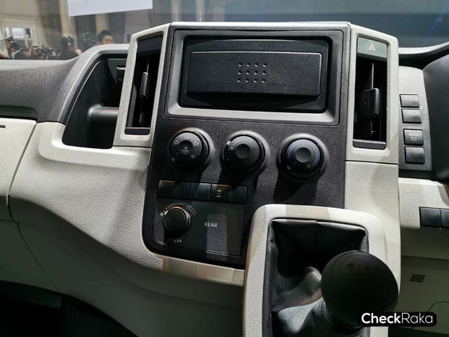 รูปภาพ โตโยต้า Toyota Commuter 2.8 MT ปี 2024