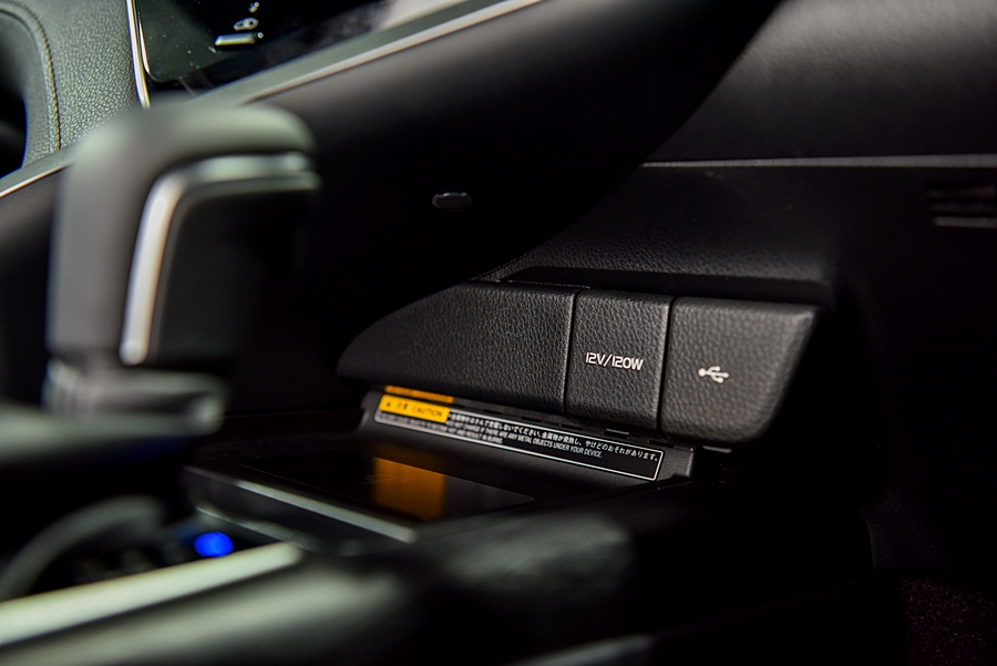 รูปภาพ โตโยต้า Toyota Camry 2.5 HEV Premium Luxury ปี 2021