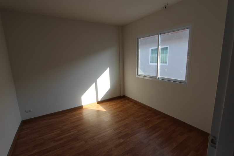 รูปภาพ ไอคอน ทาวน์ อ่างศิลา (Icon Town Ang Sila)