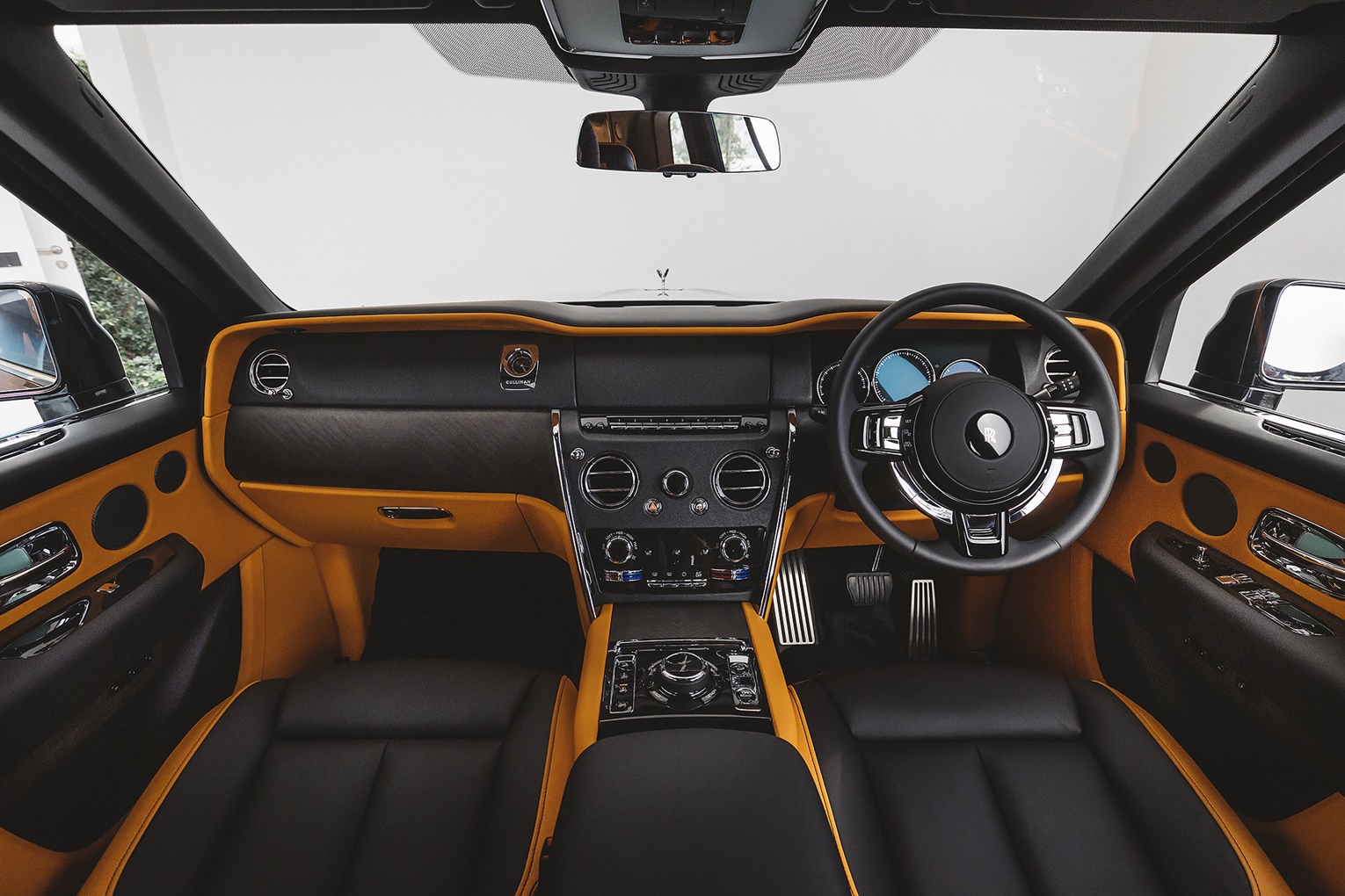 รูปภาพ โรลส์-รอยซ์ Rolls-Royce Cullinan SUV ปี 2023