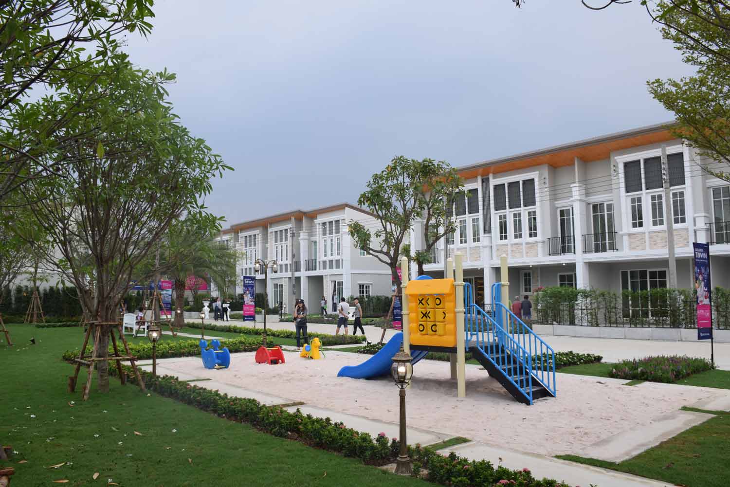 รูปภาพ โกลเด้น ทาวน์ วิภาวดี-แจ้งวัฒนะ (Golden Town Vibhavadi - Chaengwattana)