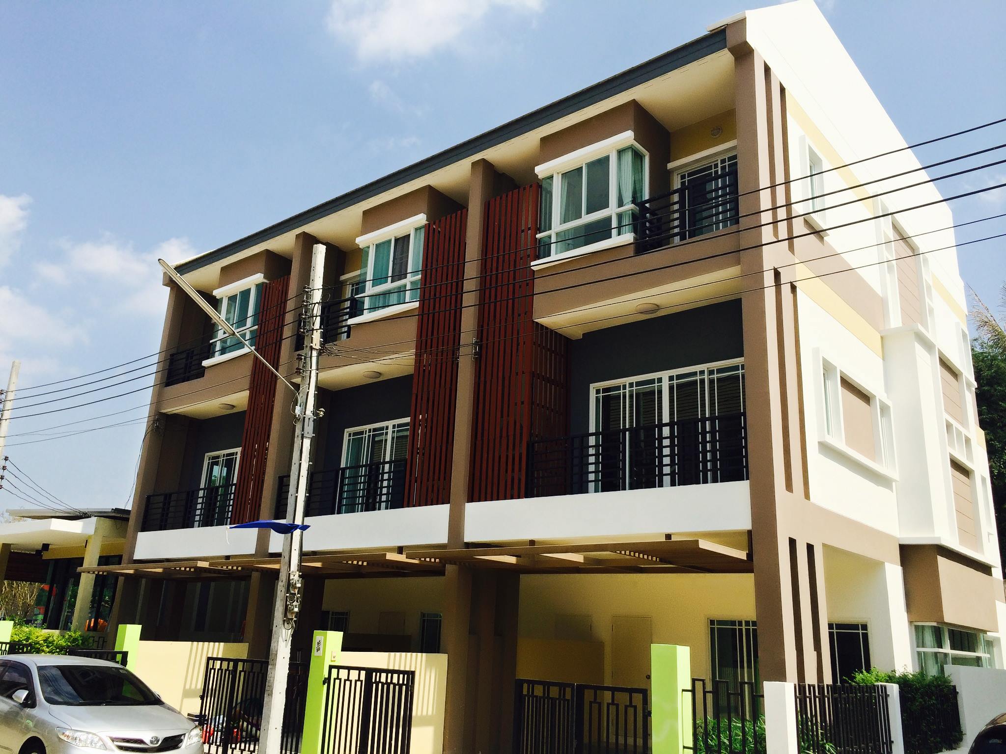 รูปภาพ พิบูลย์ โฮมทาวน์ (Piboon Hometown)