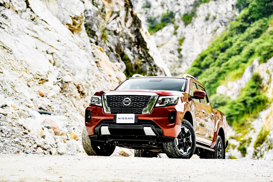 รูปภาพ นิสสัน Nissan Navara Double Cab Calibre E 6MT ปี 2022