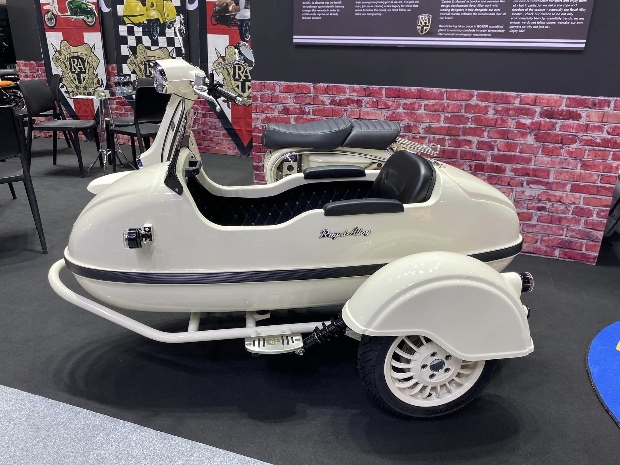 รูปภาพ รอยัล อัลลอยด์ Royal Alloy GP 300S SC ปี 2023