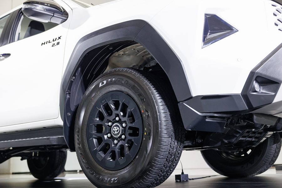 รูปภาพ โตโยต้า Toyota Hilux Travo Double Cab Prerunner 2.8 Premium AT ปี 2025