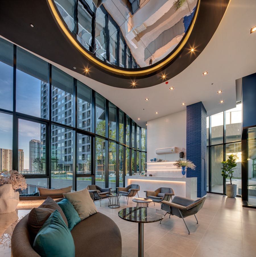 รูปภาพ เอลลิโอ สาทร-วุฒากาศ (Elio Sathorn-Wutthakat)