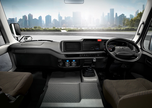 รูปภาพ โตโยต้า Toyota Coaster standard ปี 2020