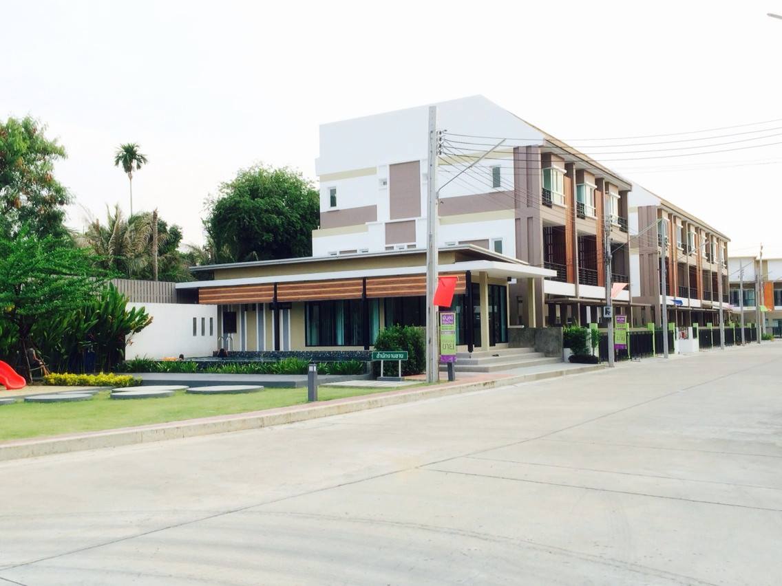 รูปภาพ พิบูลย์ โฮมทาวน์ (Piboon Hometown)