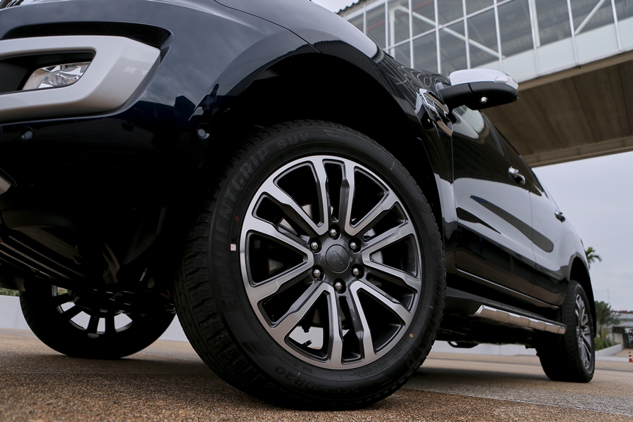 รูปภาพ ฟอร์ด Ford Everest 2.0L Turbo Titanium+ 4x2 10AT MY2020 ปี 2020