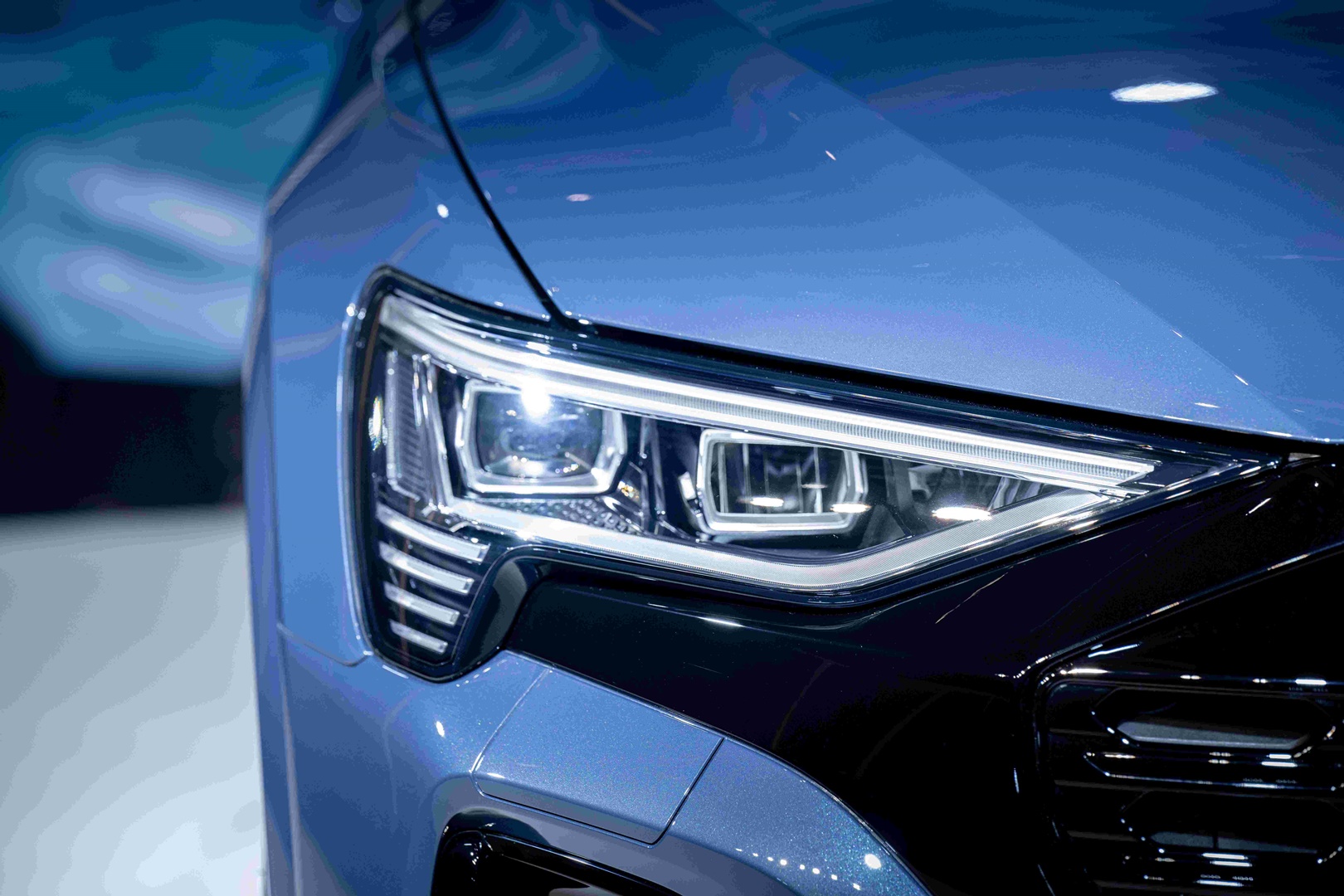 รูปภาพ อาวดี้ Audi Q8 Sportback e-tron 55 quattro S line Black edition ปี 2023