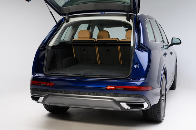 รูปภาพ อาวดี้ Audi Q7 45 TDI quattro S line MY20 ปี 2020