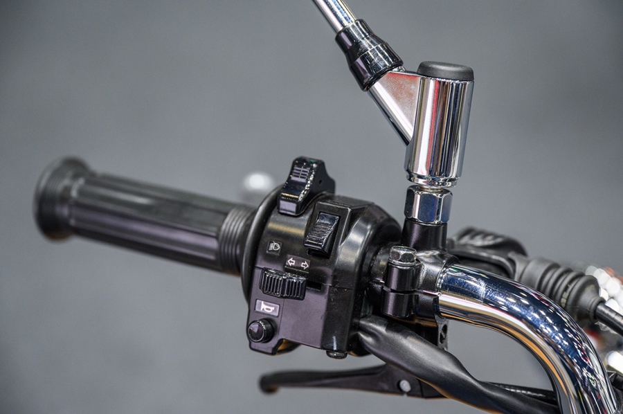 รูปภาพ ยามาฮ่า Yamaha SR400 (Standard) ปี 2020