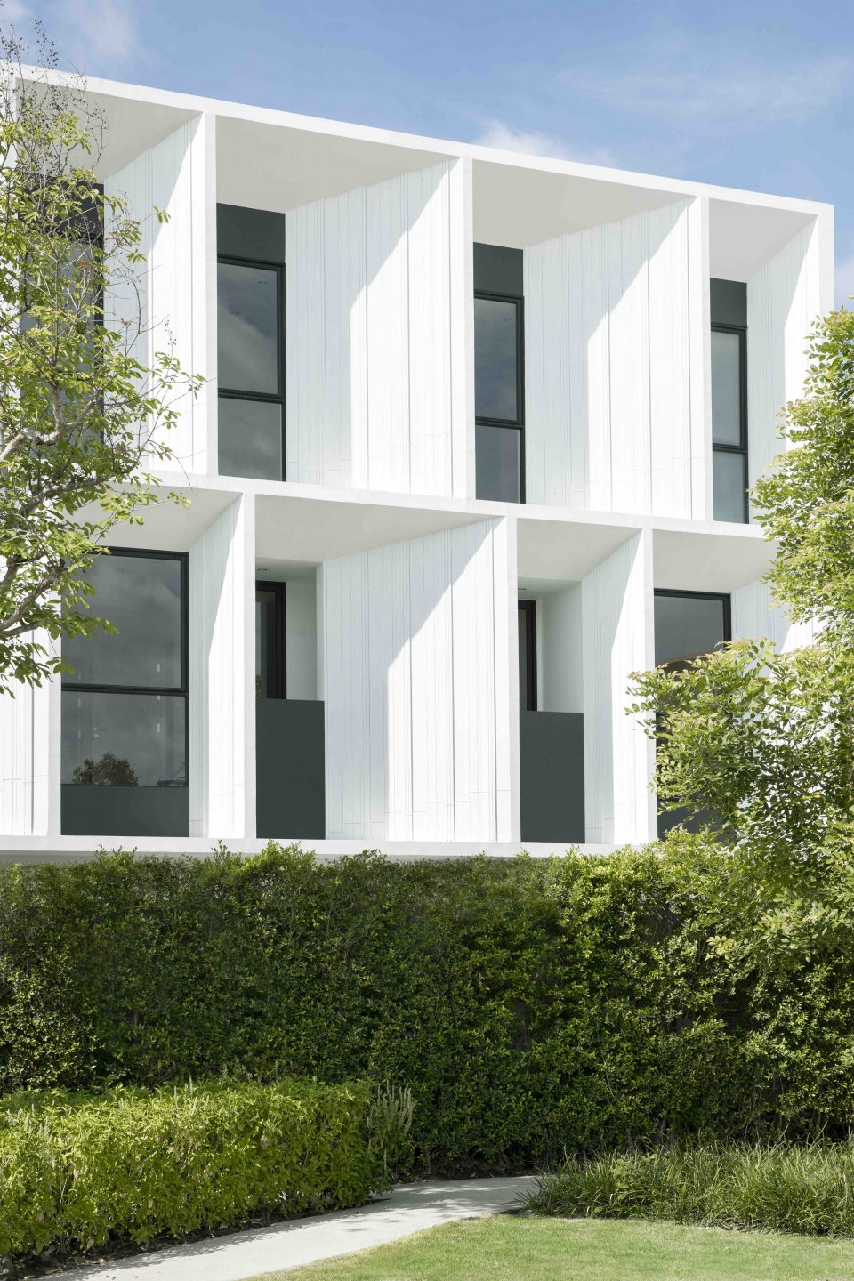 รูปภาพ พลูม วัชรพล-เอกมัย (Plume Watcharaphon-Ekkamai)