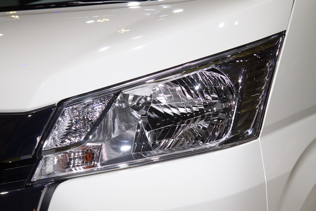 รูปภาพ โตโยต้า Toyota Commuter 2.8 AT ปี 2024