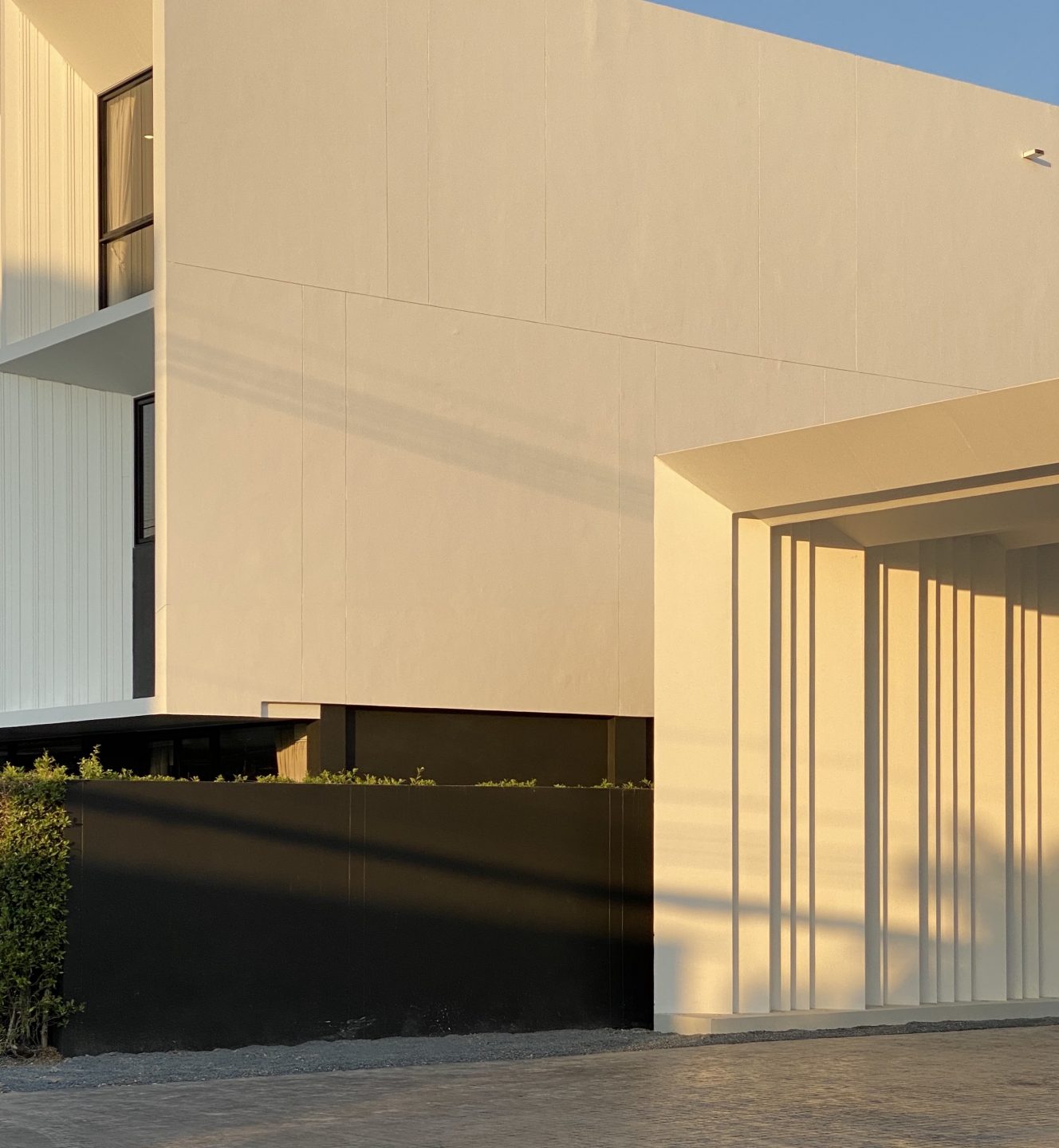 รูปภาพ พลูม วัชรพล-เอกมัย (Plume Watcharaphon-Ekkamai)