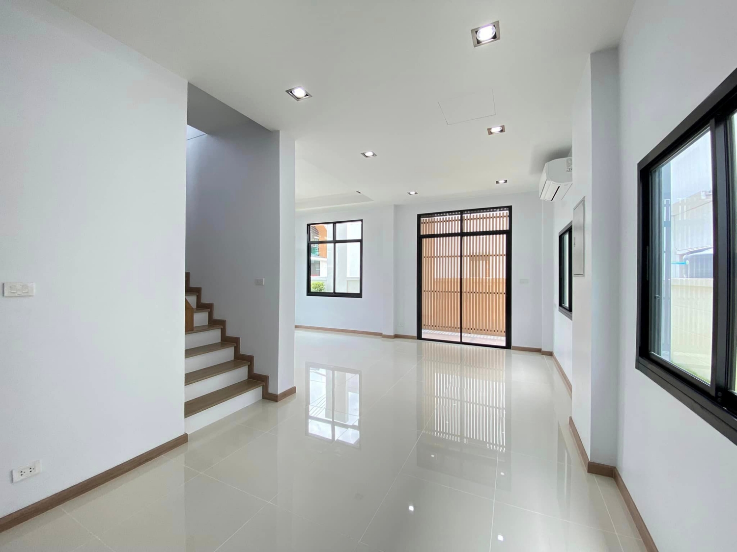 รูปภาพ โมเดิร์นทาวน์โคซี่ @ อ้อมค่าย (Moderntown cozy @ Omkai)