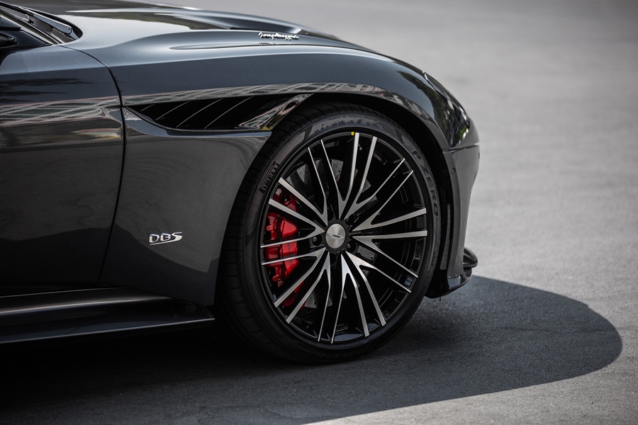 รูปภาพ แอสตัน มาร์ติน Aston Martin DBS Superleggera Coupe ปี 2021