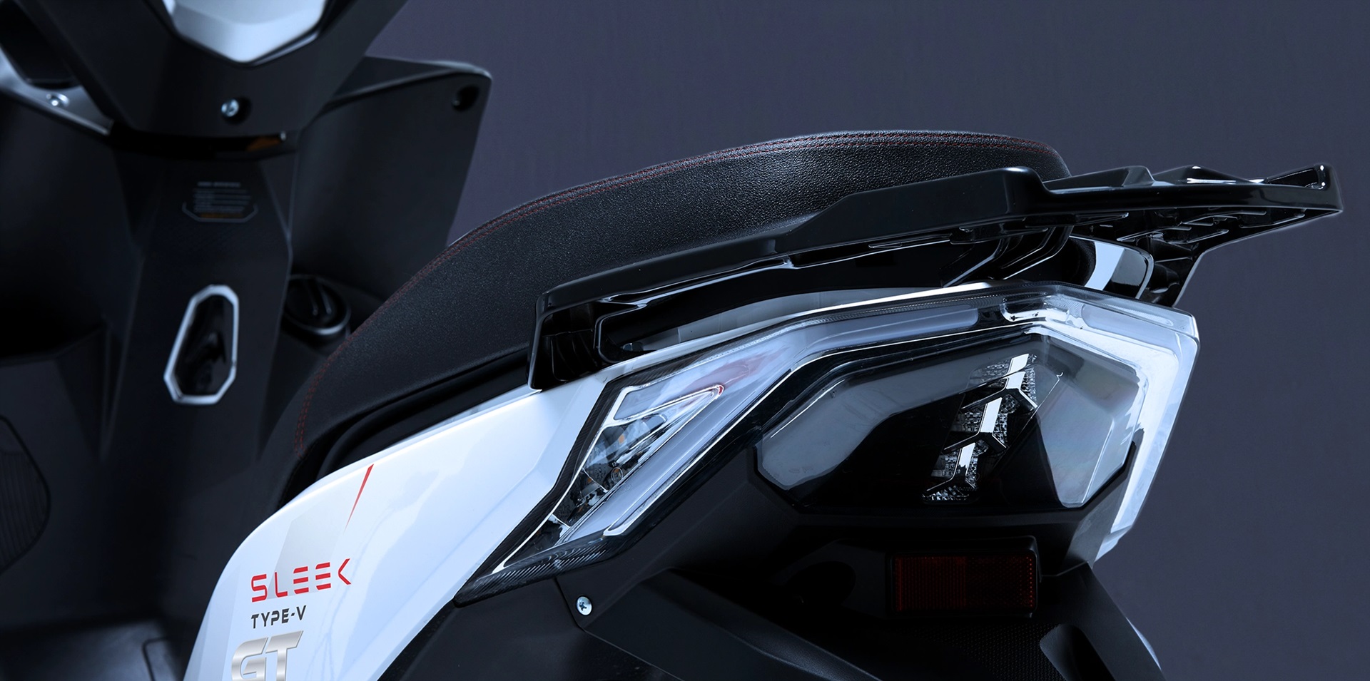 รูปภาพ สลีค SLEEK TYPE-V GT Standard Range ปี 2023