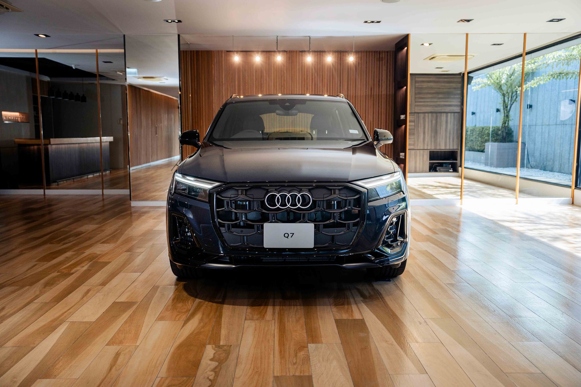 รูปภาพ อาวดี้ Audi Q7 TFSI e quattro S line edition one ปี 2024
