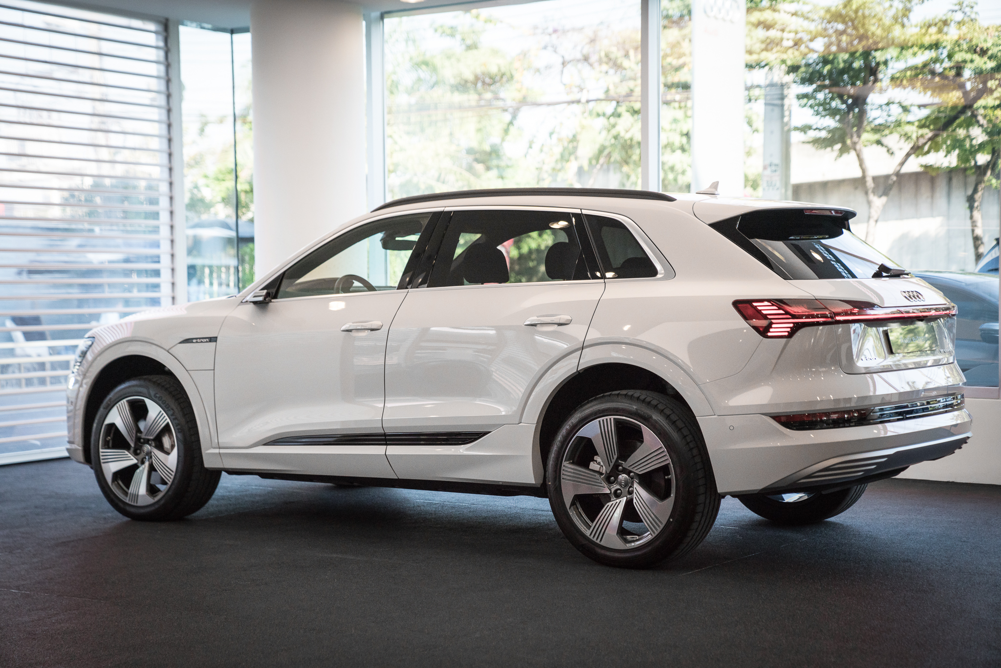 รูปภาพ อาวดี้ Audi e-tron 55 quattro MY2019 ปี 2019