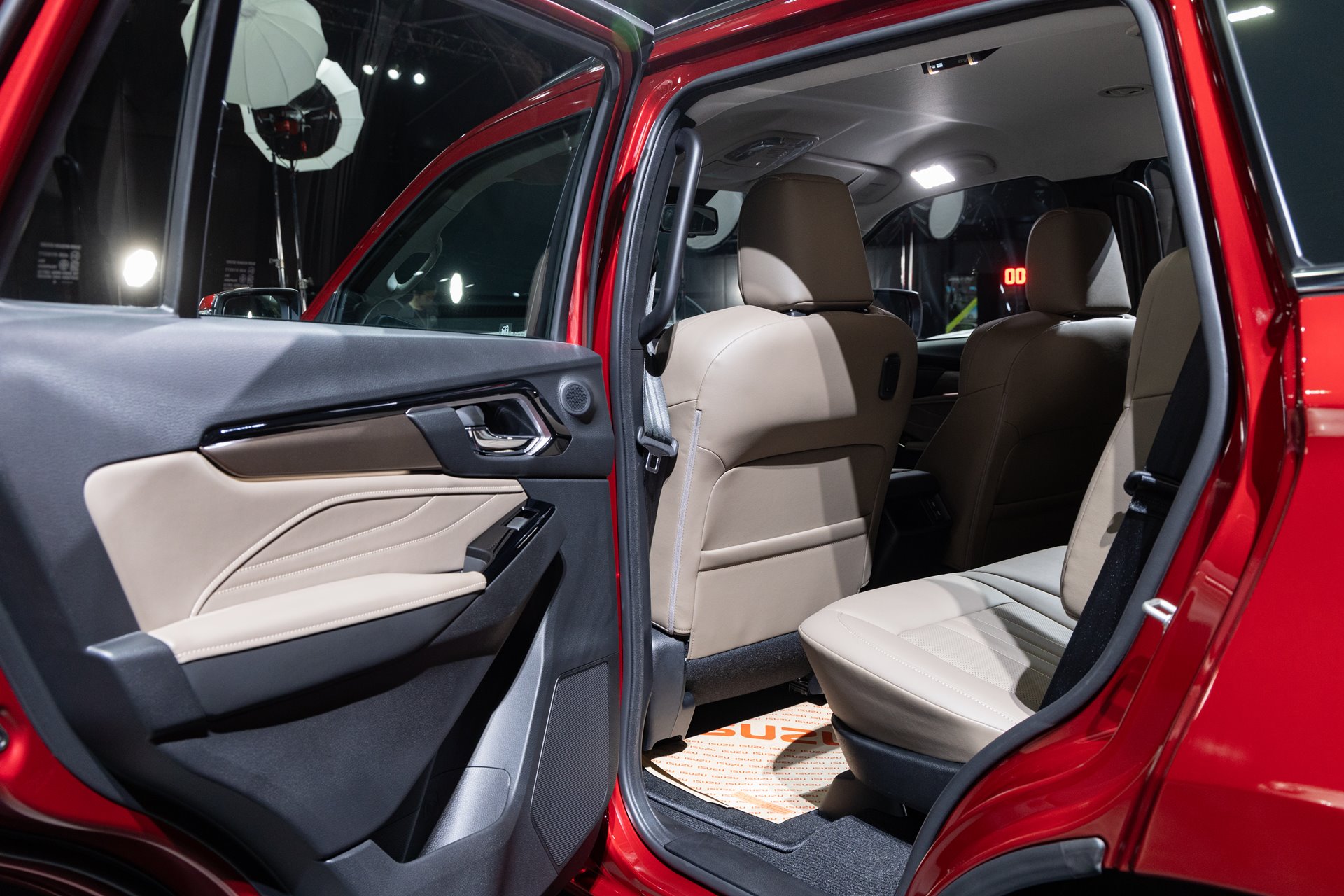 รูปภาพ อีซูซุ Isuzu MU-X 4x2 1.9 Ultimate A/T ปี 2024