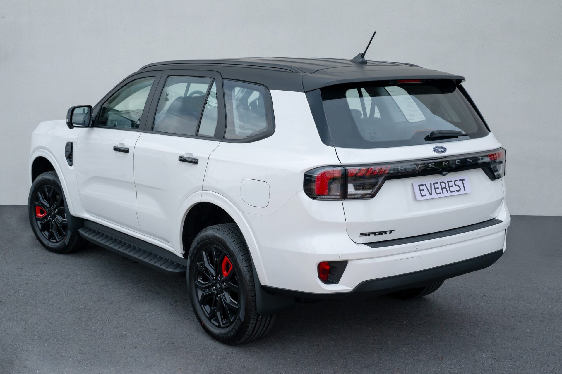 รูปภาพ ฟอร์ด Ford Everest 2.0L Turbo Sport Special Edition 4x2 6AT ปี 2025