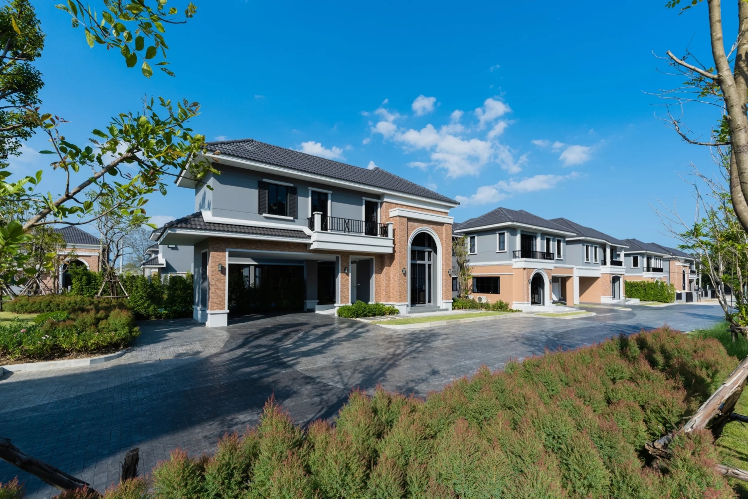 รูปภาพ คราวน์ เอสเตท ดัลลิช โร้ด (Crown Estate Dulwich Road)