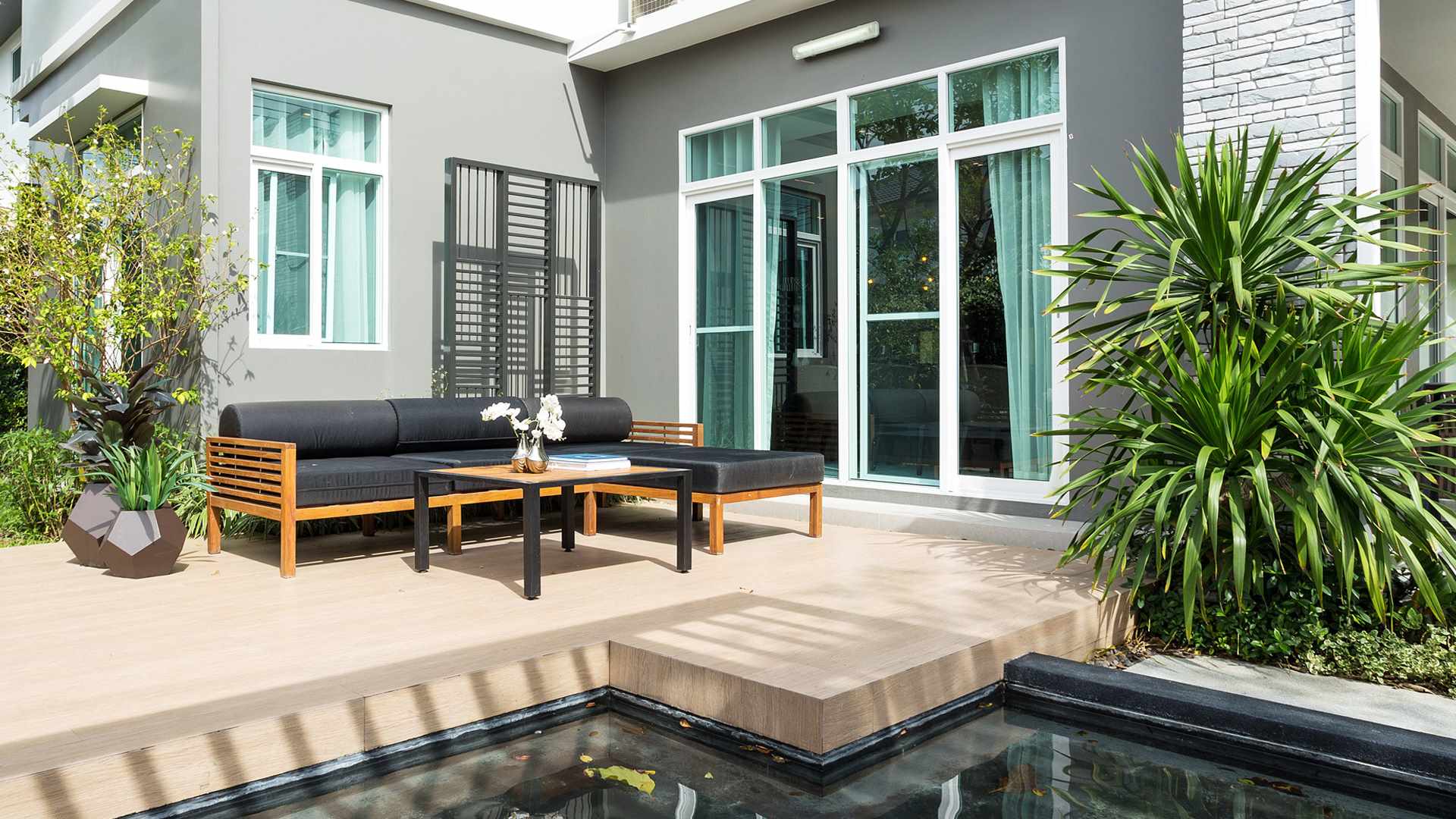 รูปภาพ มัณฑนา อ่อนนุช-วงแหวน 5 (Manthana Onnut - Wongwaen 5)