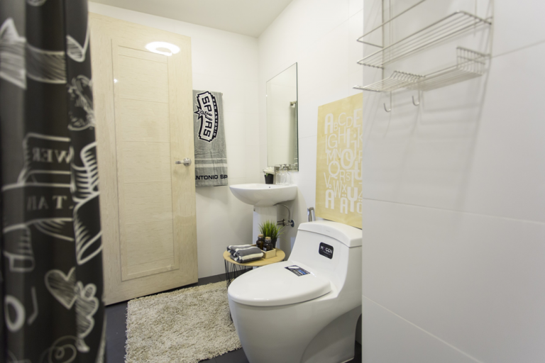 รูปภาพ ไอริส เวสท์เกต (Iris Westgate)