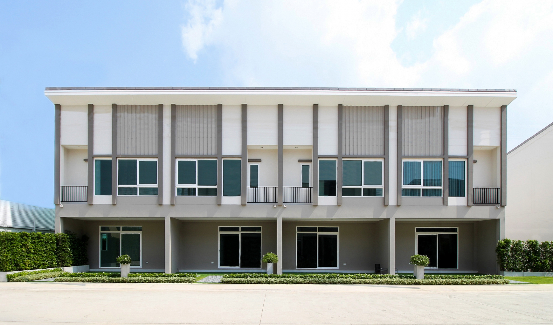 รูปภาพ เฌอ สุขสวัสดิ์ - พุทธบูชา (CHER Suksawat-Phutthabucha)