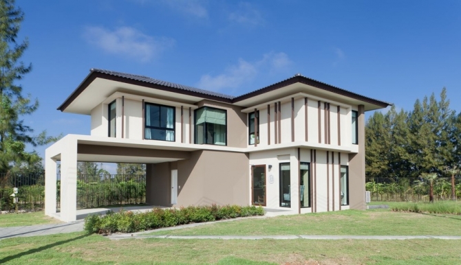 รูปภาพ เพลินจิต คอลลิน่า (Ploenchit Collina)